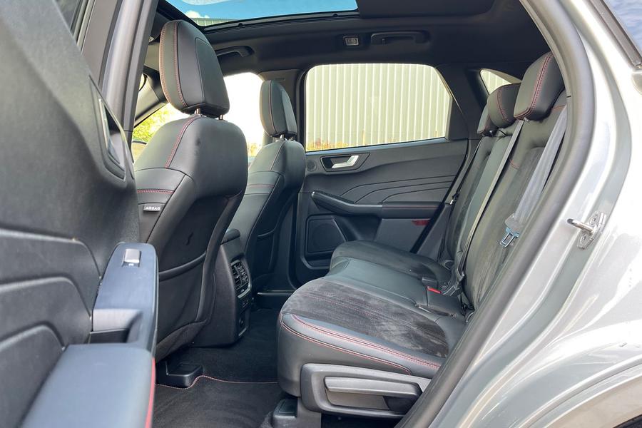 Ford Kuga Photo autoimg-66b8ad0df351d487c94115371b70458fba898ba4.jpg