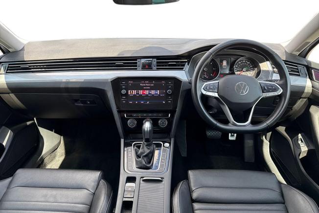 VOLKSWAGEN Passat Photo 10