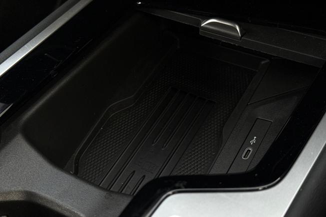 VOLKSWAGEN Passat Photo 25