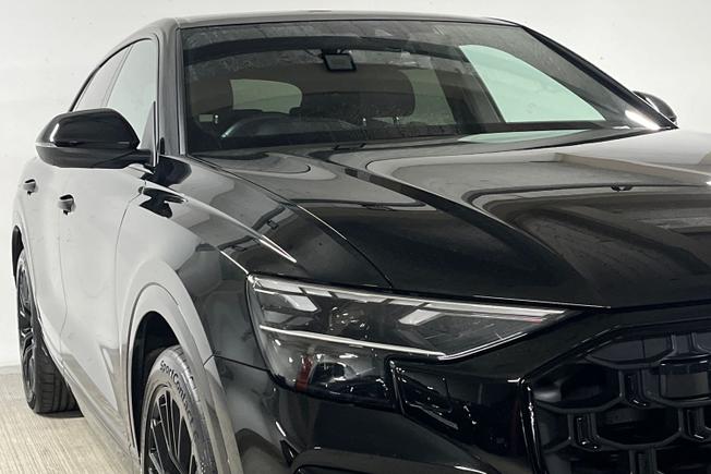 AUDI Q8 Photo 38