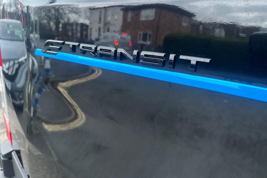 Used Ford E-TRANSIT 19