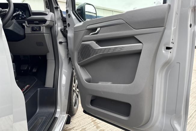 VOLKSWAGEN Transporter Photo 34