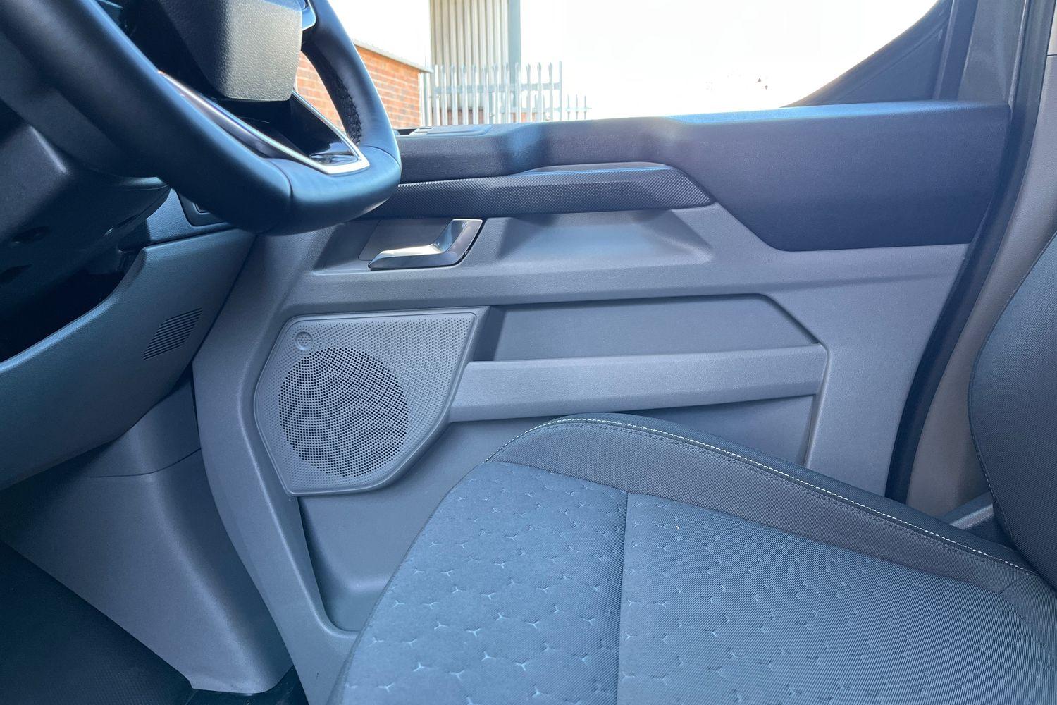 Ford E-TRANSIT CUSTOM Photo 34