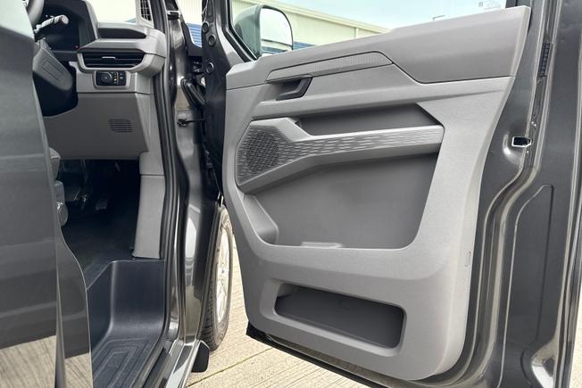 VOLKSWAGEN Transporter Photo 35