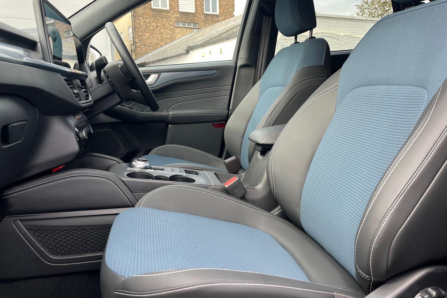 Ford KUGA Photo 18