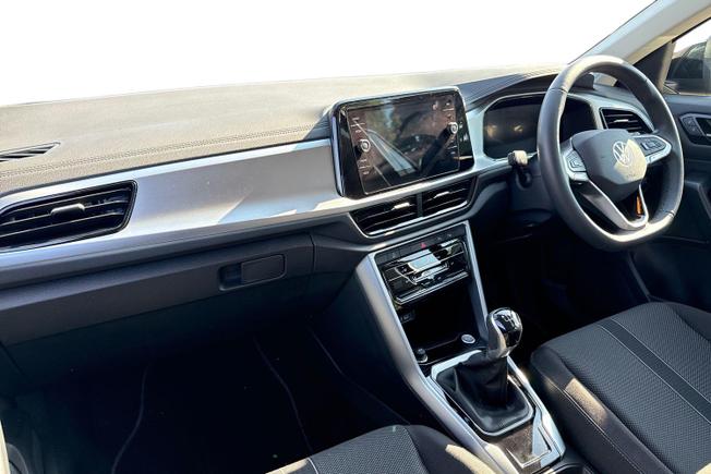 VOLKSWAGEN T-Roc Photo 2