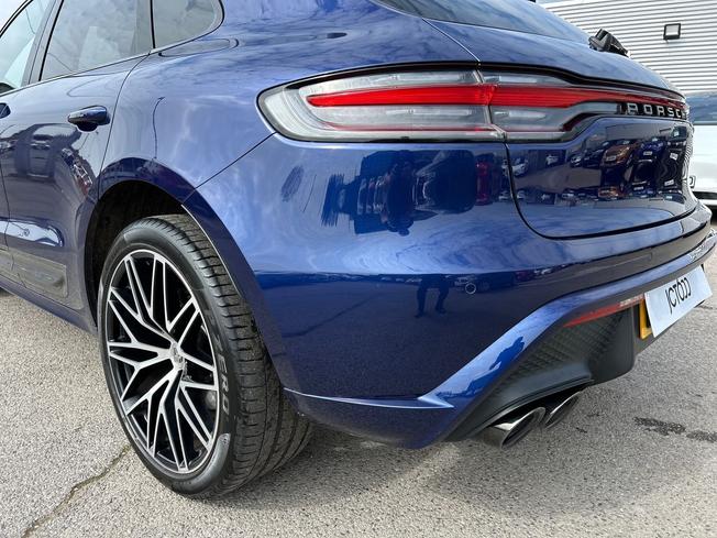 PORSCHE Macan Photo 31