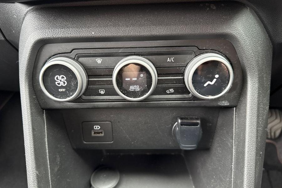 Dacia JOGGER Photo autoimg-66cfd01b1cfab13a17c9e8fb86135cf002a97df7.jpg