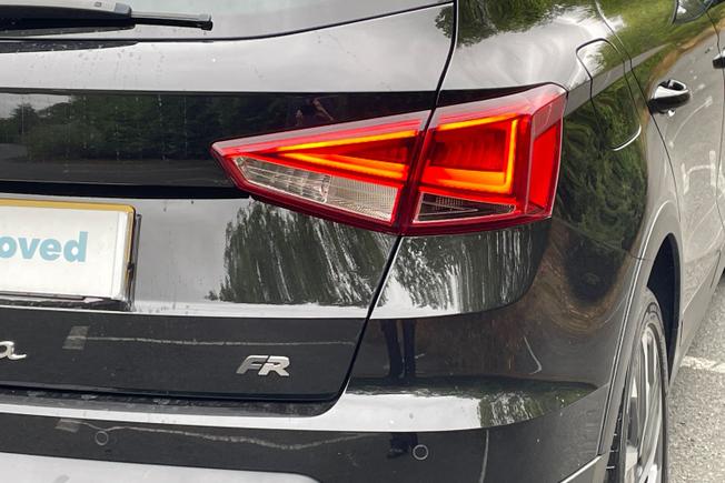 SEAT Arona Photo 18