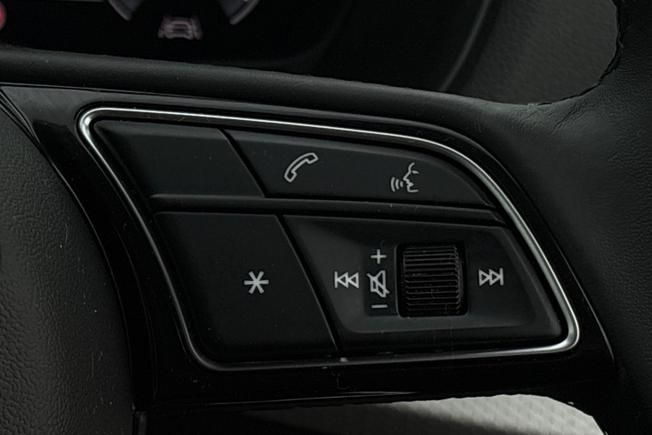AUDI Q2 Photo 17