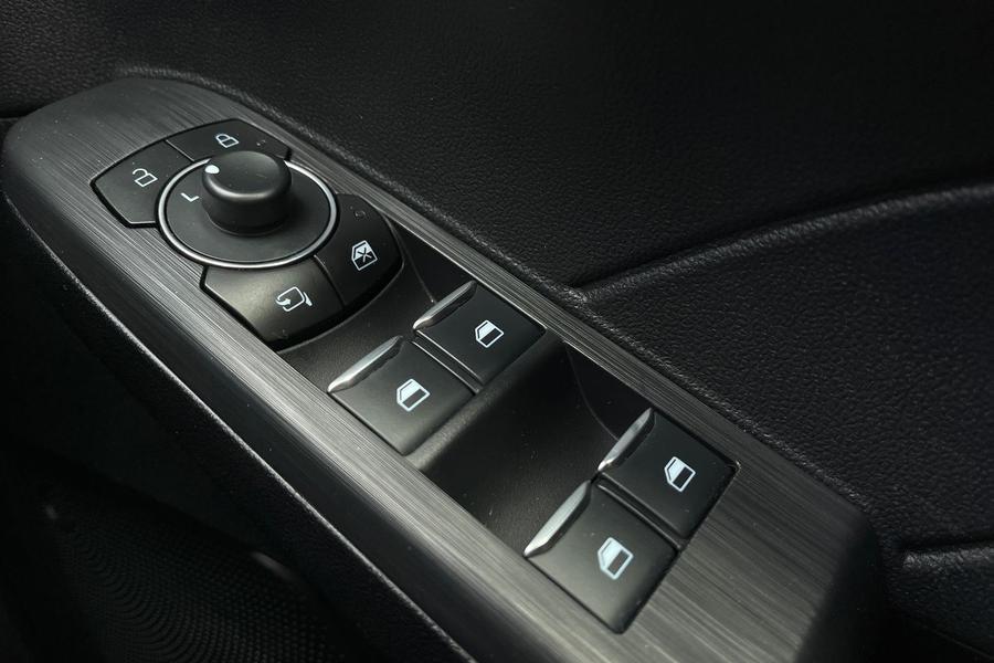 Ford Kuga Photo autoimg-66d45b79e776bd110dfbeb57c3fdc84180d53905.jpg