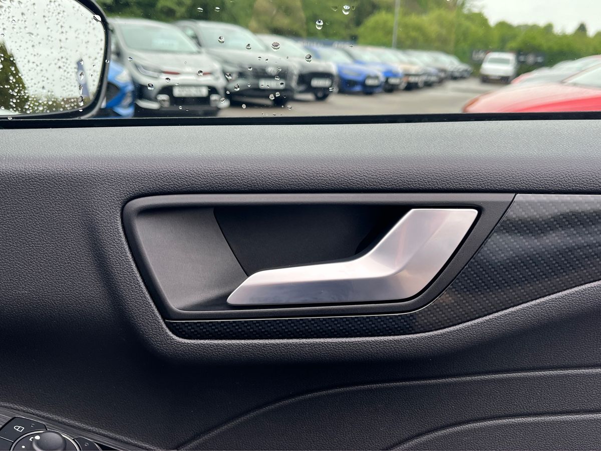 Ford Kuga Photo 29