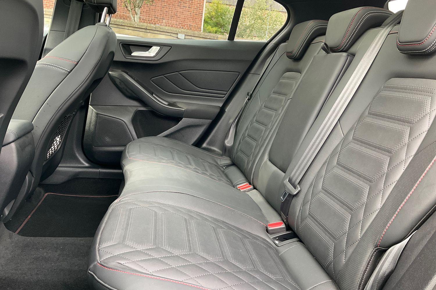 Ford FOCUS Photo 19