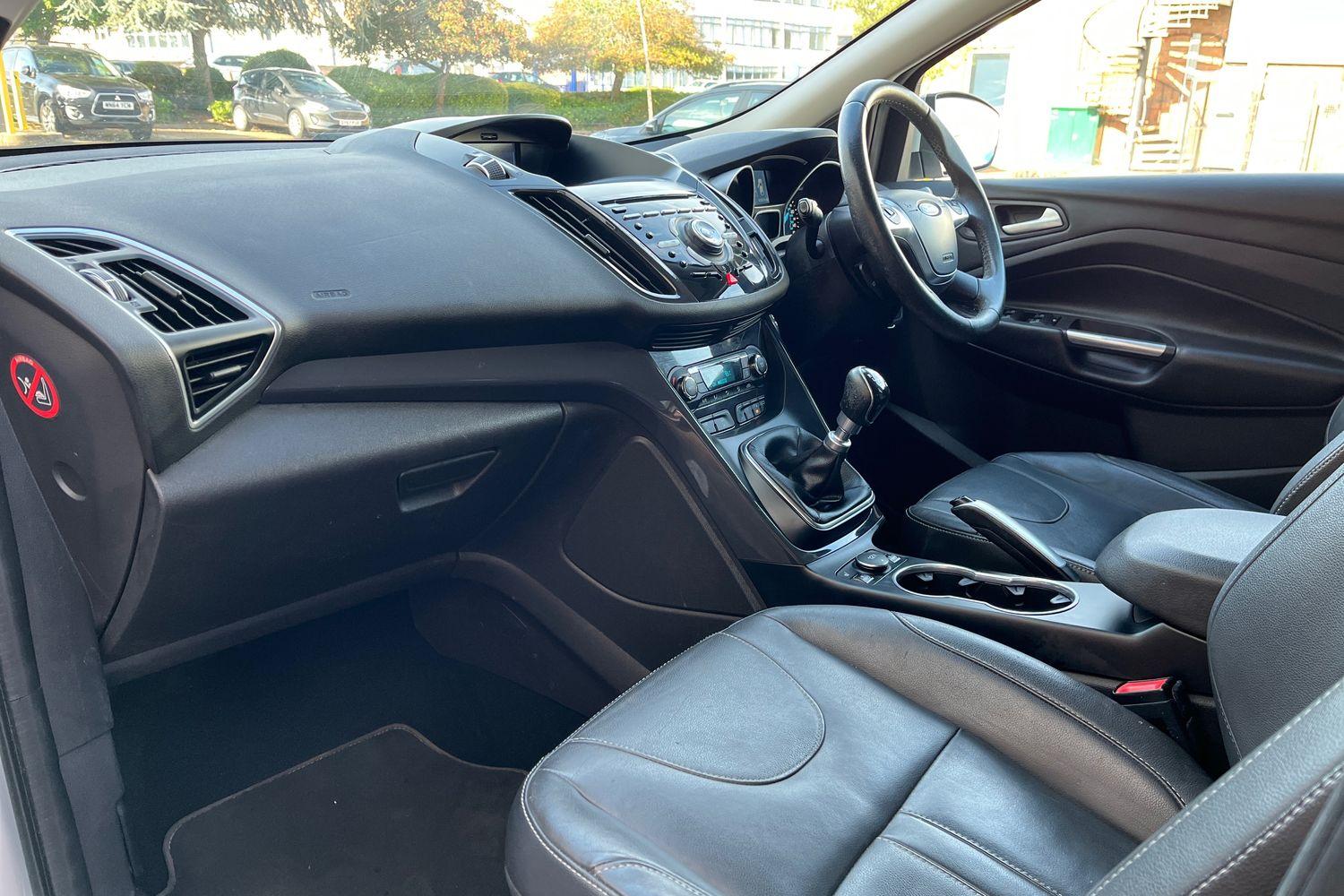 Ford Kuga Photo 17