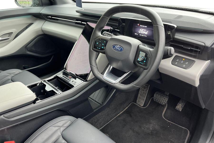 Ford Explorer Photo autoimg-66e7d7a5de32f7d20d1eee215004b39786aee0d7.jpg