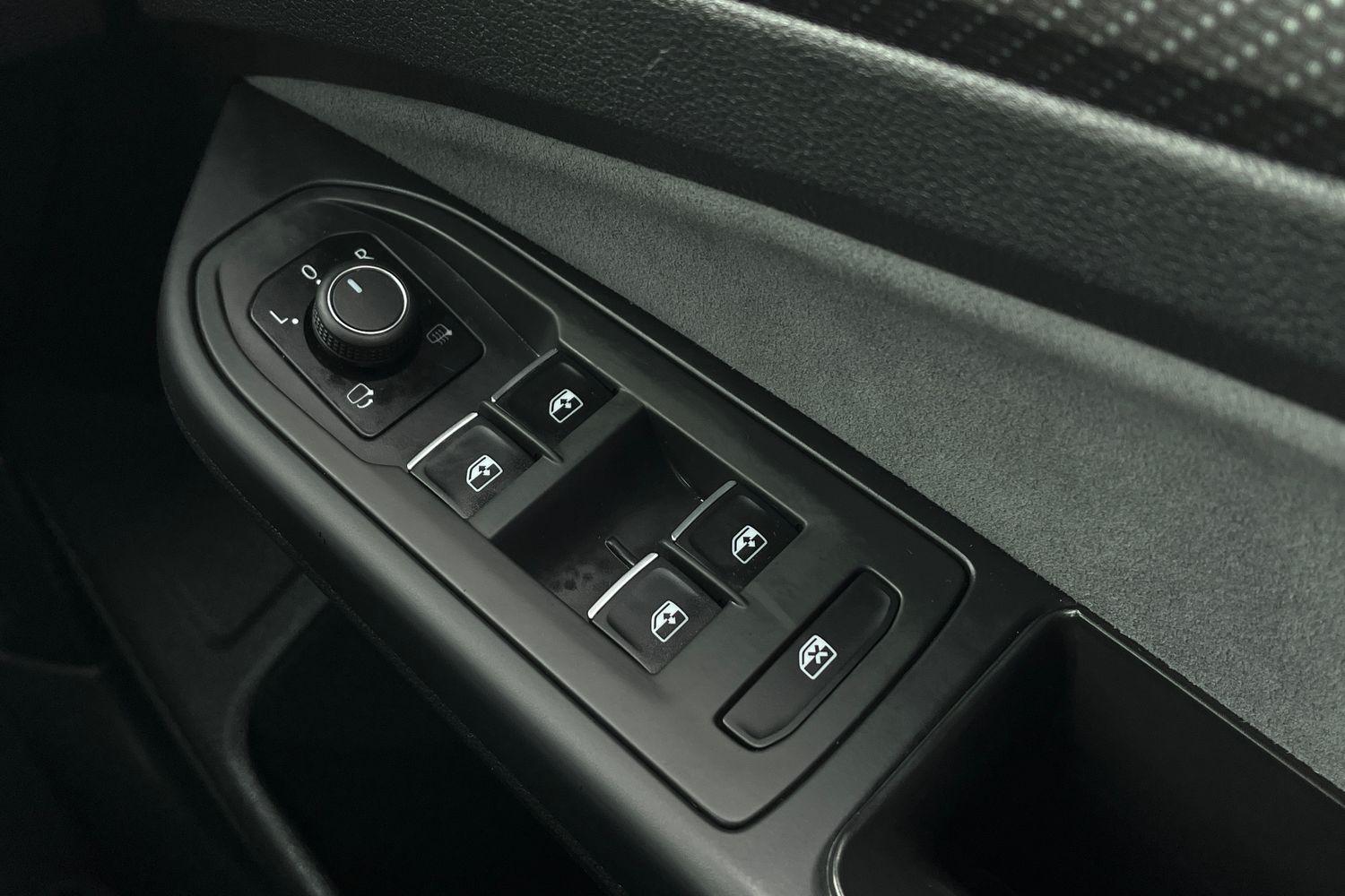 Volkswagen Golf Photo 15