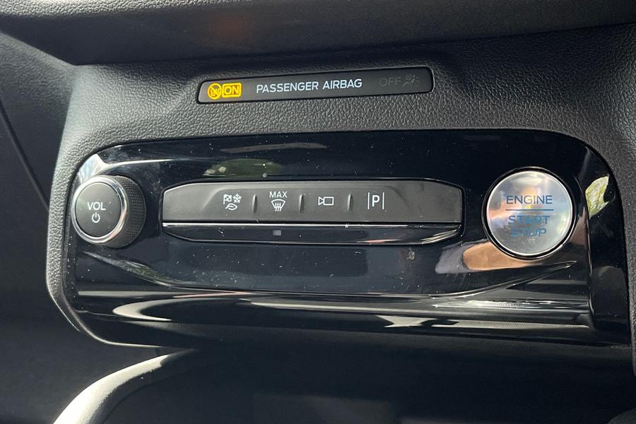 Ford Kuga Photo autoimg-66ea45e6711a6c765b37a0d0768b28c77222c334.jpg