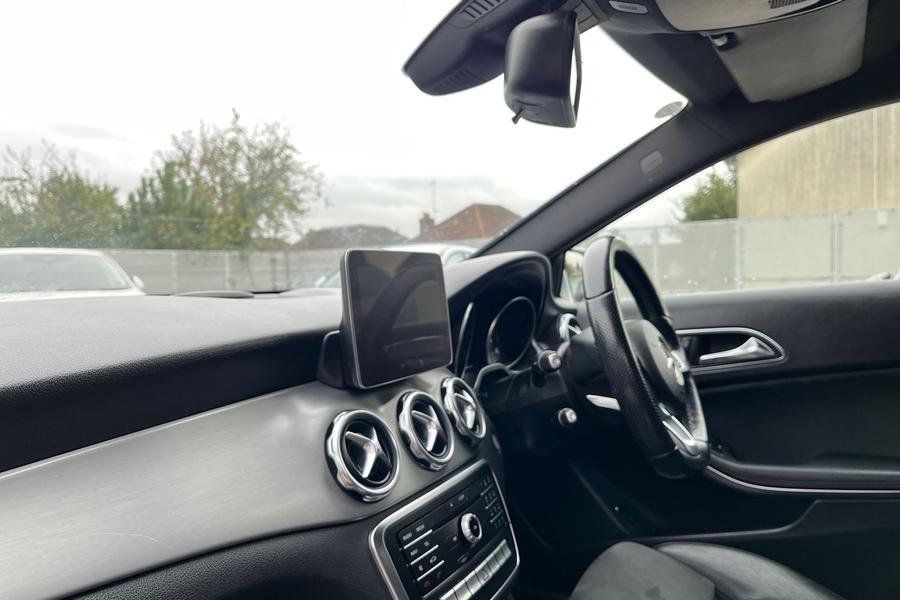 Mercedes-Benz GLA Photo autoimg-66f42749372d9e865191b81e84b20f3e951fca36.jpg