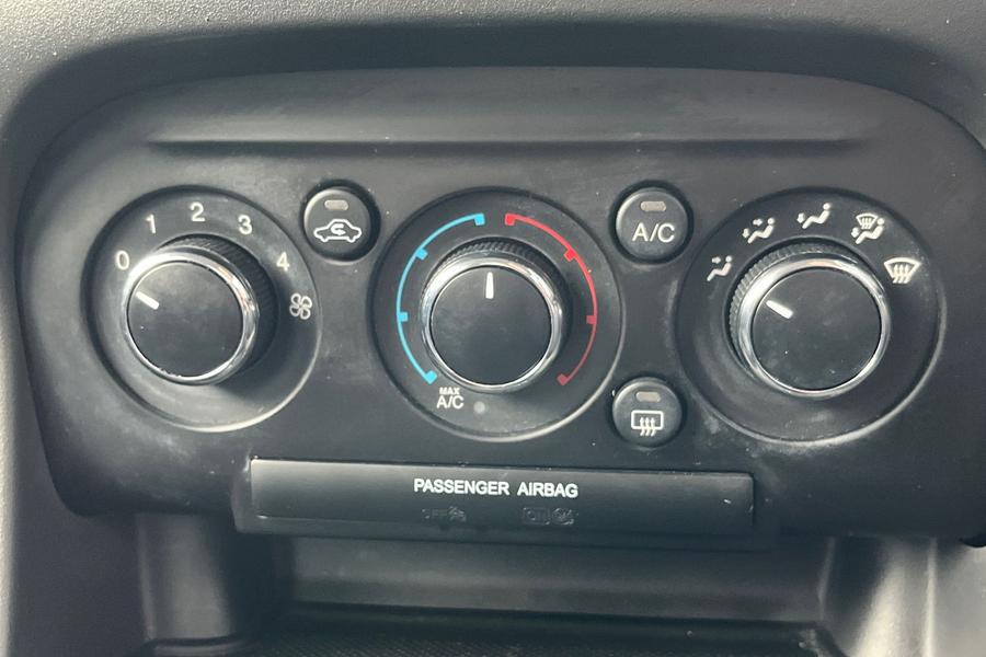 Ford KA+ Photo autoimg-66f708ab4affcaa7220881b819c15d04e6baa063.jpg