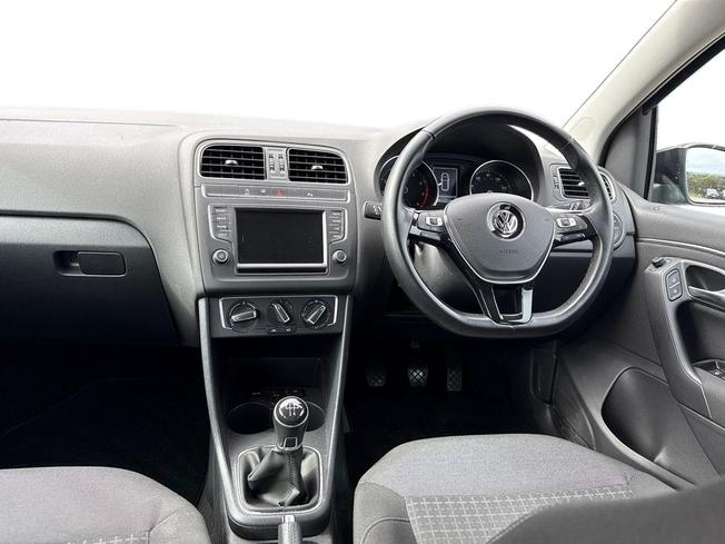 VOLKSWAGEN Polo Photo 11