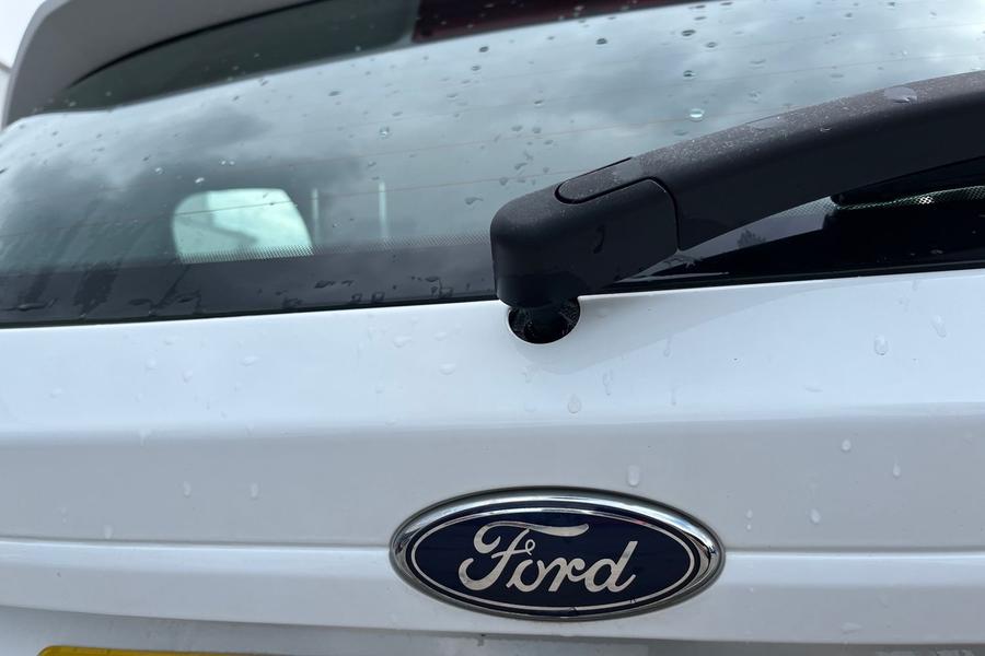 Ford FIESTA Photo autoimg-66fa8a43df81718d0a7ec895ba715a471e27f6ae.jpg