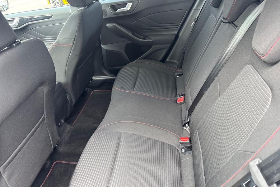 Ford FOCUS Photo autoimg-66fb2385d783f2b513f24e4195ca759f466afd68.jpg