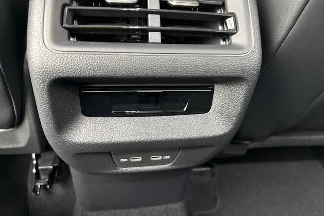 VOLKSWAGEN Tiguan Photo 31