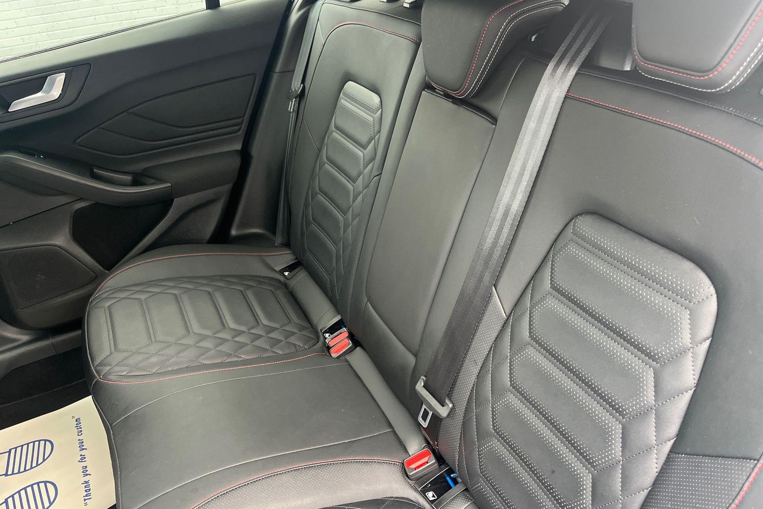 Ford FOCUS Photo 19