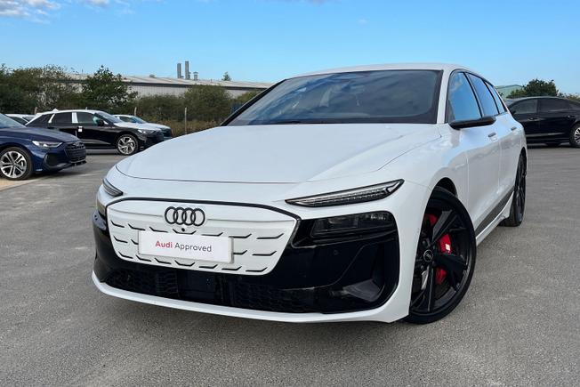 AUDI S6 E-Tron Avant Photo 24