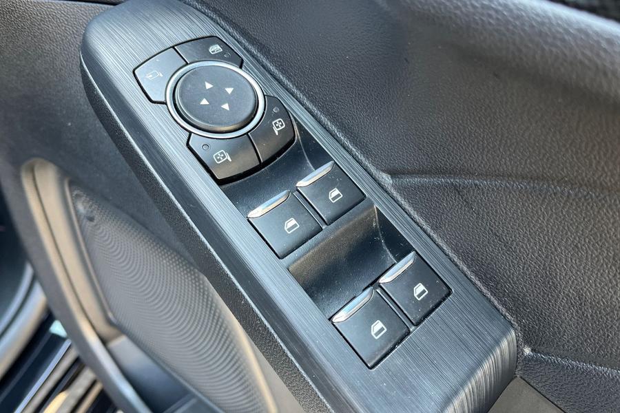 Ford Kuga Photo autoimg-6709576520a18d8072387d89f8d10896765fc411.jpg