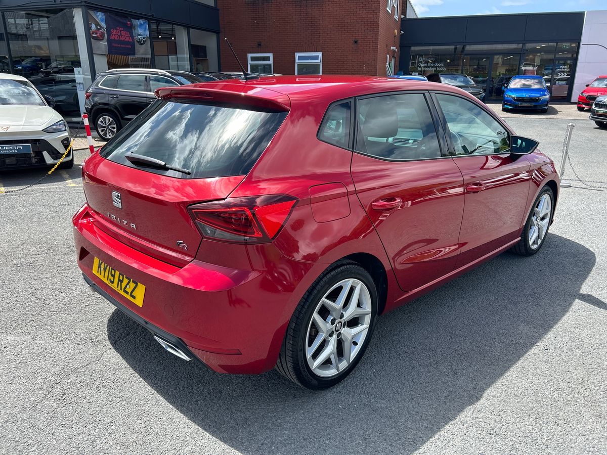 SEAT Ibiza Photo 22