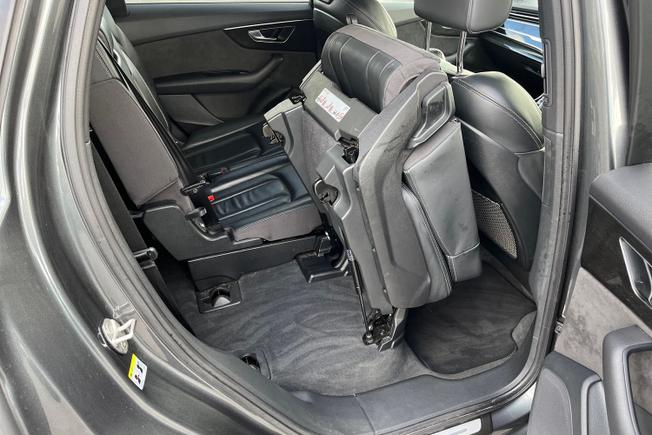 AUDI Q7 Photo 40