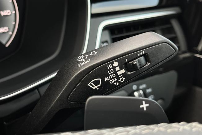 AUDI A4 Photo 42