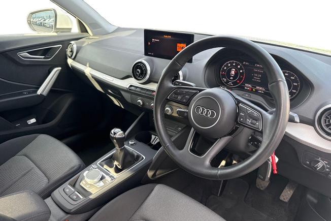 AUDI Q2 Photo 6
