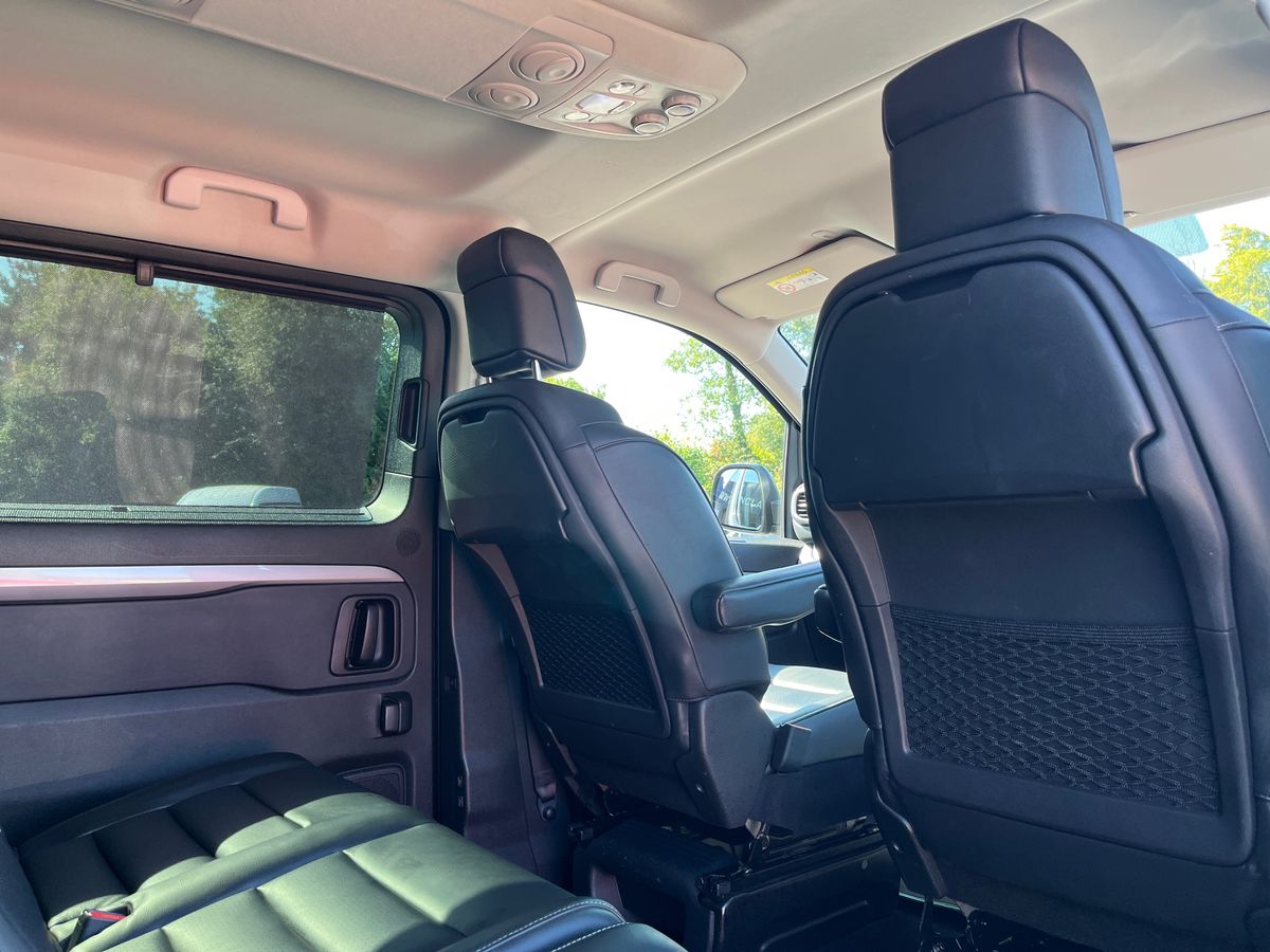 Peugeot e-Traveller Photo 28
