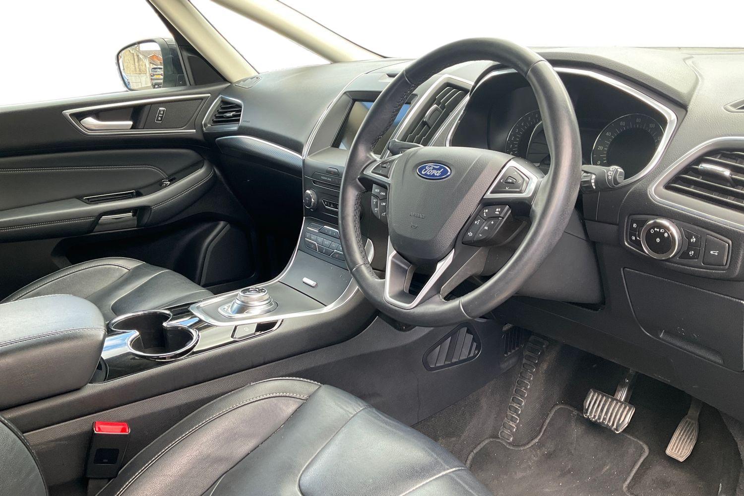 Ford S-MAX Photo 8