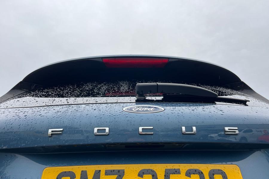 Ford FOCUS Photo autoimg-6717bdb3e123f36fa6d5dd75d75903bec78b863c.jpg