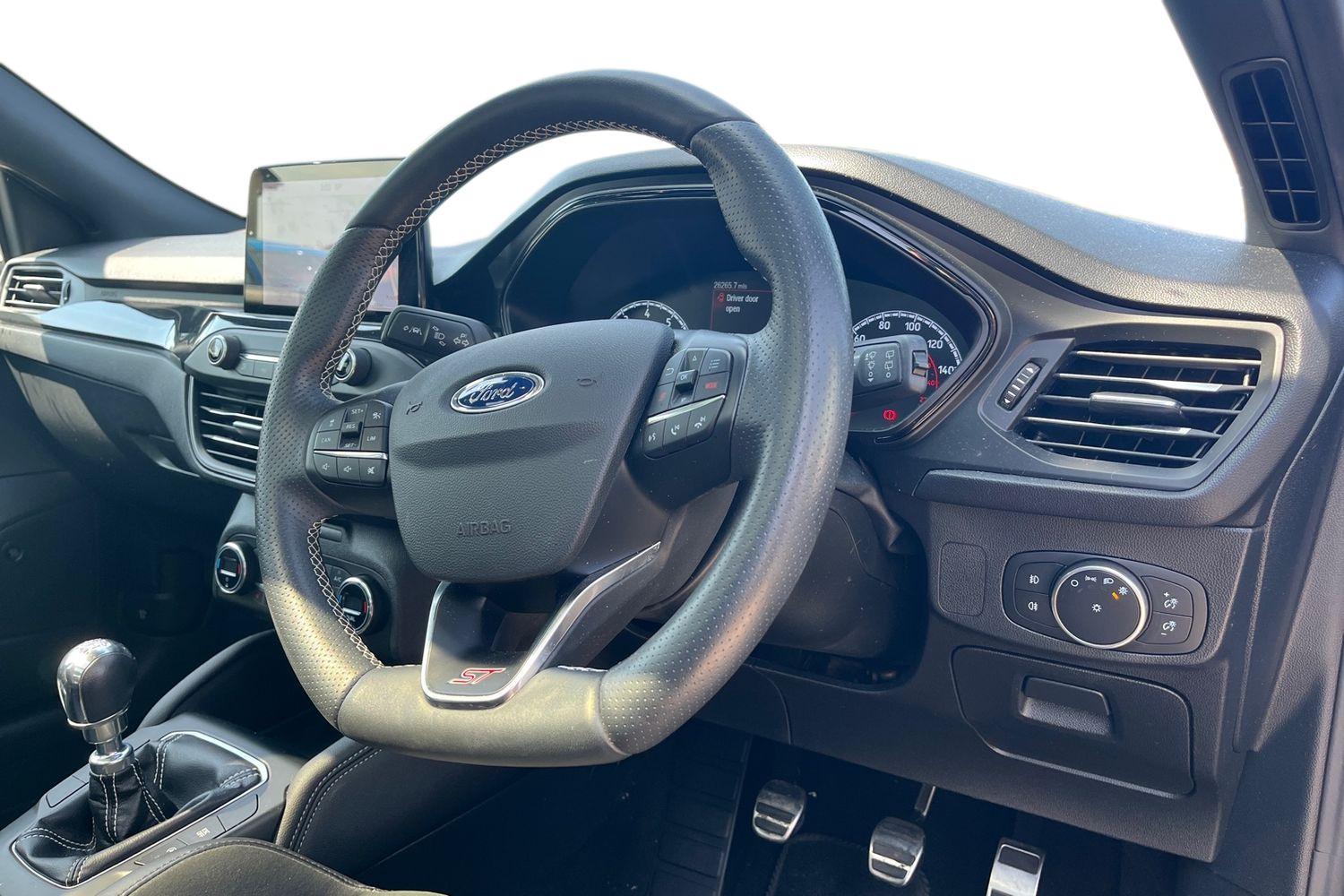 Ford FOCUS Photo 8