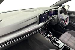 VOLKSWAGEN Golf Photo 2