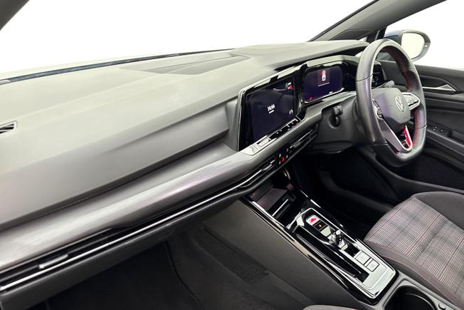 VOLKSWAGEN Golf Photo 2