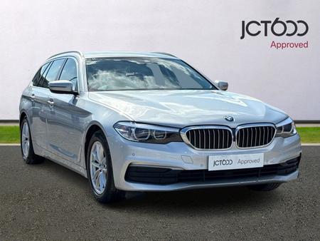 2018 5 SERIES 520D SE 5DR AUTO PRICE 14,821 FINANCE 271.84 DIESEL 2018 62,070 MILES... photo