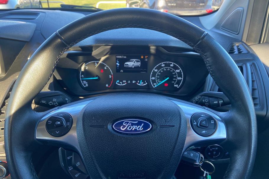 Used Ford TOURNEO CONNECT 12