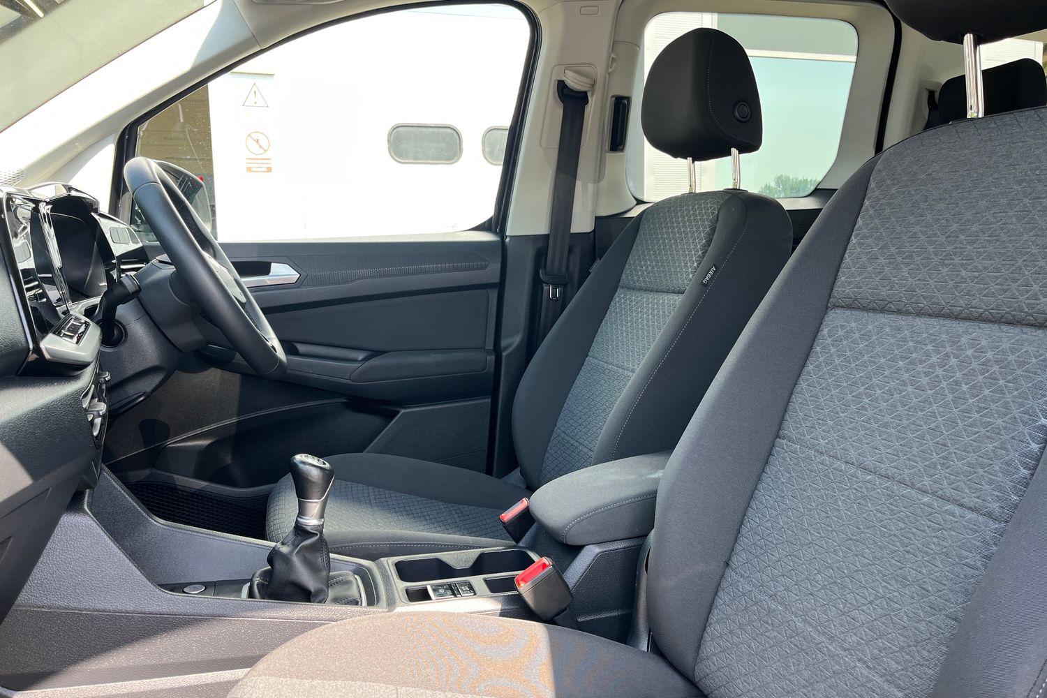 Ford TOURNEO CONNECT Photo 18