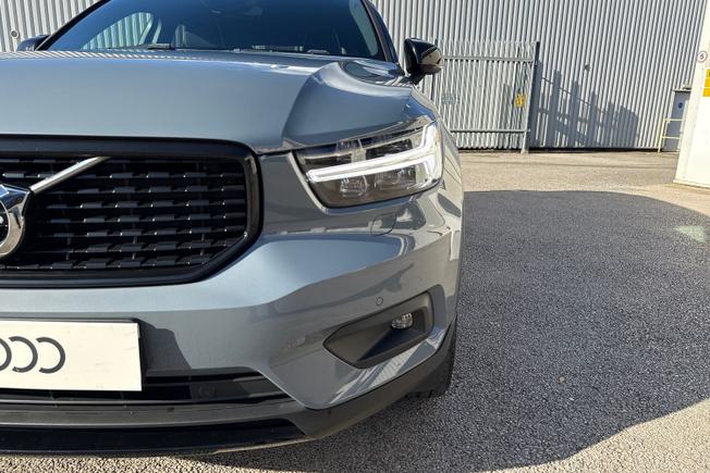 VOLVO Xc40 Photo 29