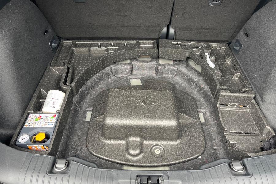 Ford Kuga Photo autoimg-6739772e3b1b46732e2ebc3194407f28265ea5bd.jpg