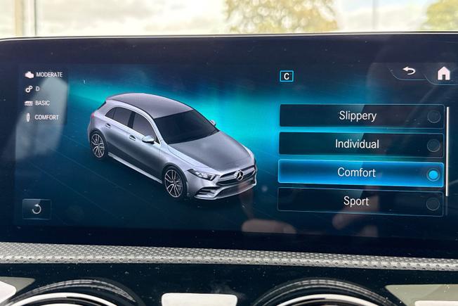 Mercedes-Benz A Class Photo 21