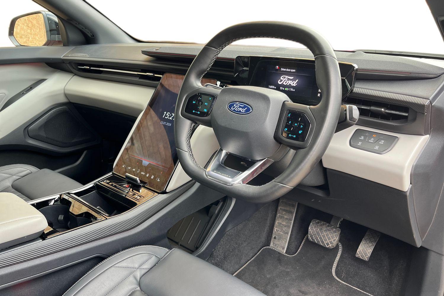 Ford Explorer Photo 8