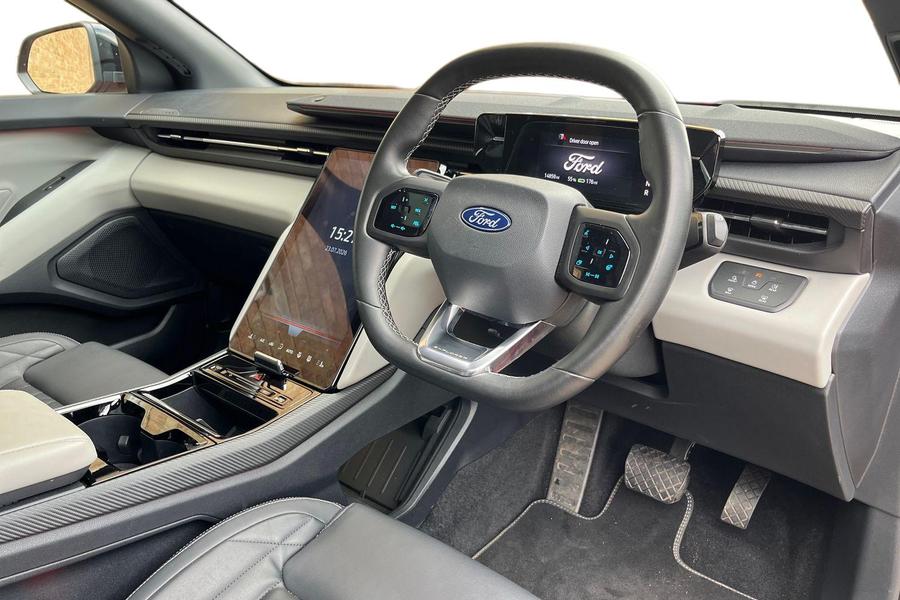 Ford Explorer Photo autoimg-673cd951adb152fd23c24bded84db9960010f3ad.jpg