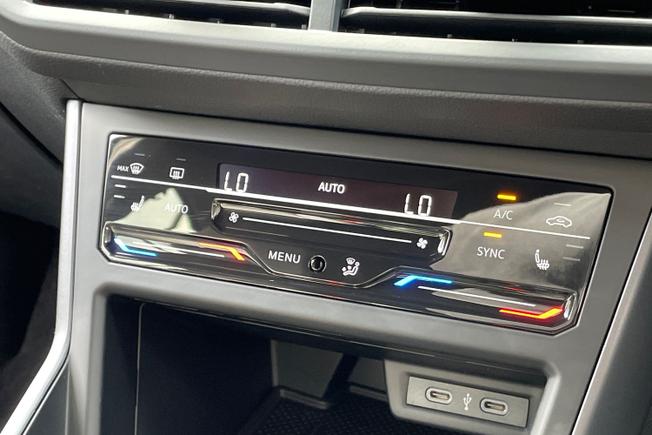 VOLKSWAGEN Polo Photo 43
