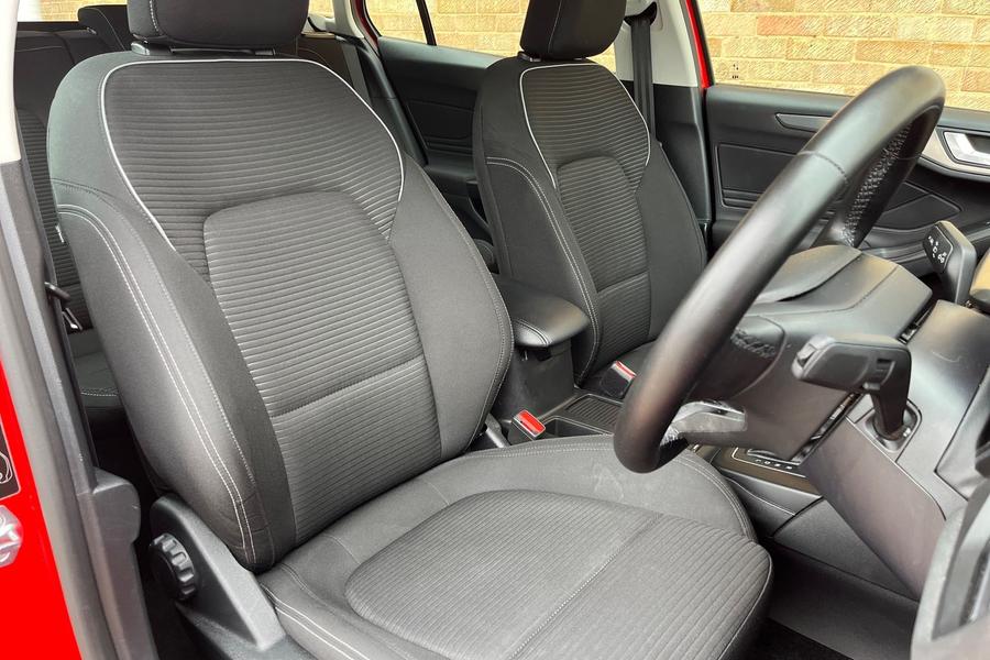 Ford FOCUS Photo autoimg-6742f6e61d35ff1deea410a728c1e003558bf345.jpg